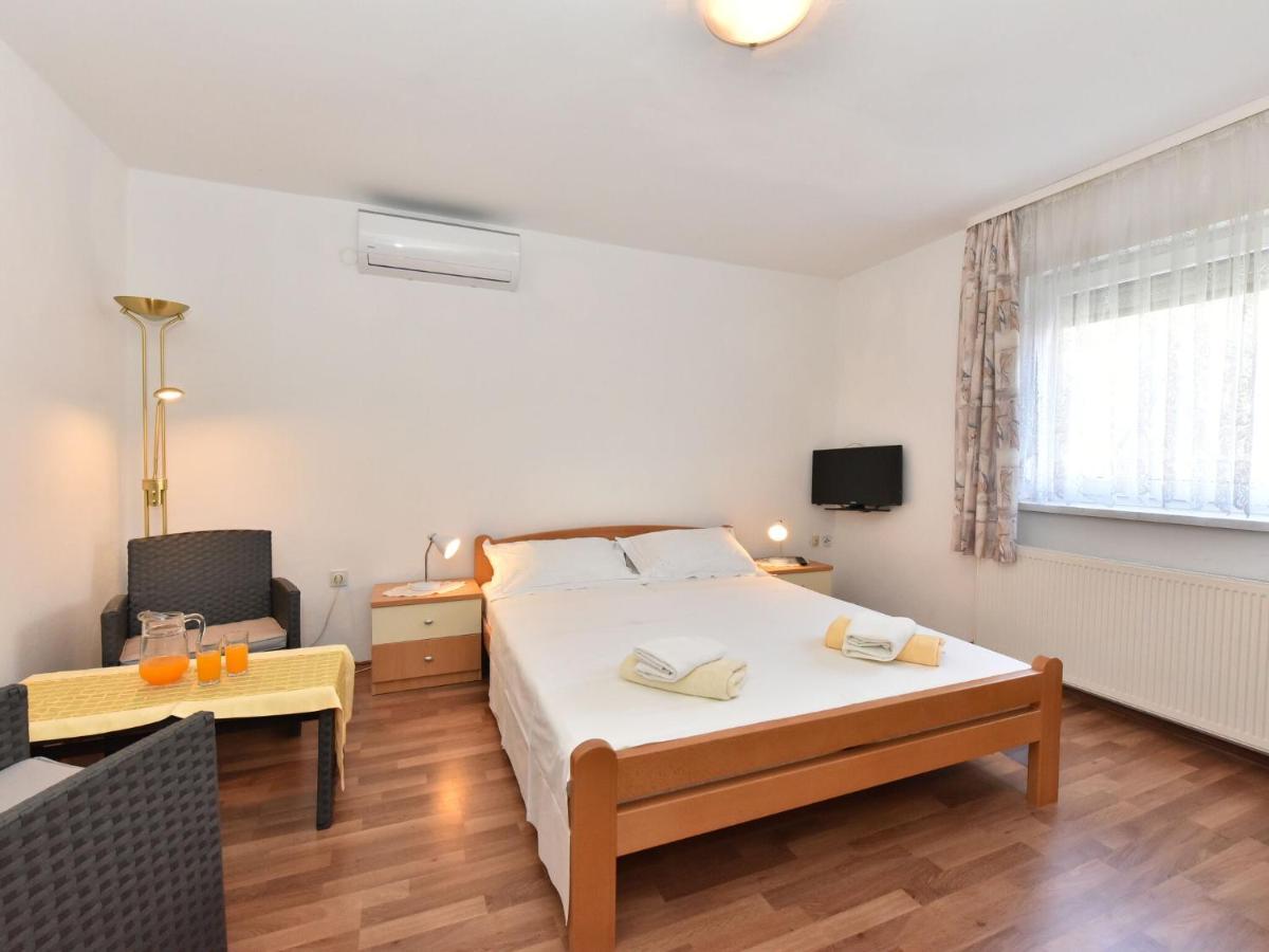 Traditional Apartment In Zadar With Garden Buitenkant foto